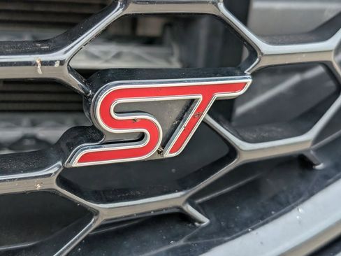 Used 2019 Ford Edge ST w/ Equipment Group 401A image 7