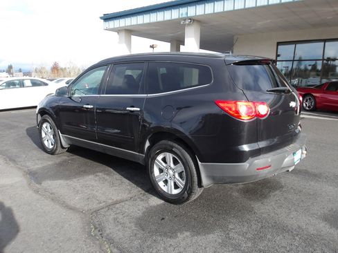 Used 2011 Chevrolet Traverse LT w/ Personal Connectivity Package image 3