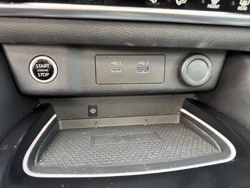 Used 2021 Nissan Rogue Platinum FWD image 39