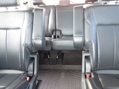 Certified 2022 Ford Expedition XLT image 8