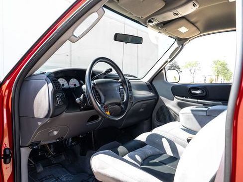 Used 2004 Ford F150 Lightning RWD image 20