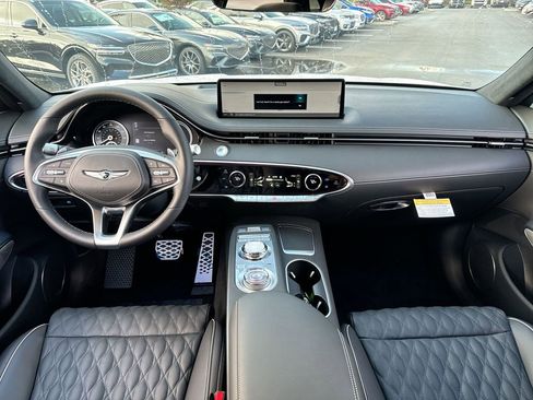 Used 2025 Genesis GV70 3.5T Sport w/ Sport Advanced Package image 18