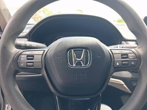 Certified 2025 Honda Accord SE image 31