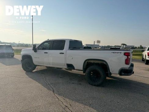 Used 2022 Chevrolet Silverado 2500 Custom w/ Custom Value Package AWD/4WD image 9