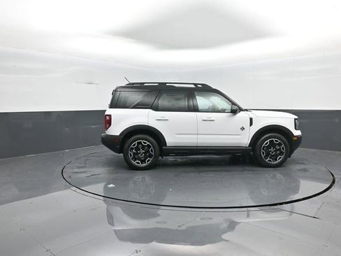 New 2025 Ford Bronco Sport Outer Banks image 8