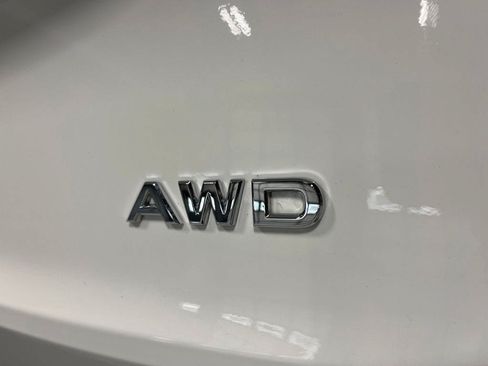 Used 2023 Nissan Rogue S AWD/4WD image 34