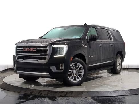 Used 2021 GMC Yukon XL SLT image 1