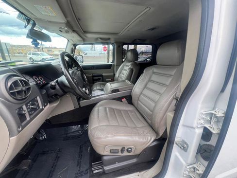 Used 2003 HUMMER H2 w/ Preferred Equipment Group image 8
