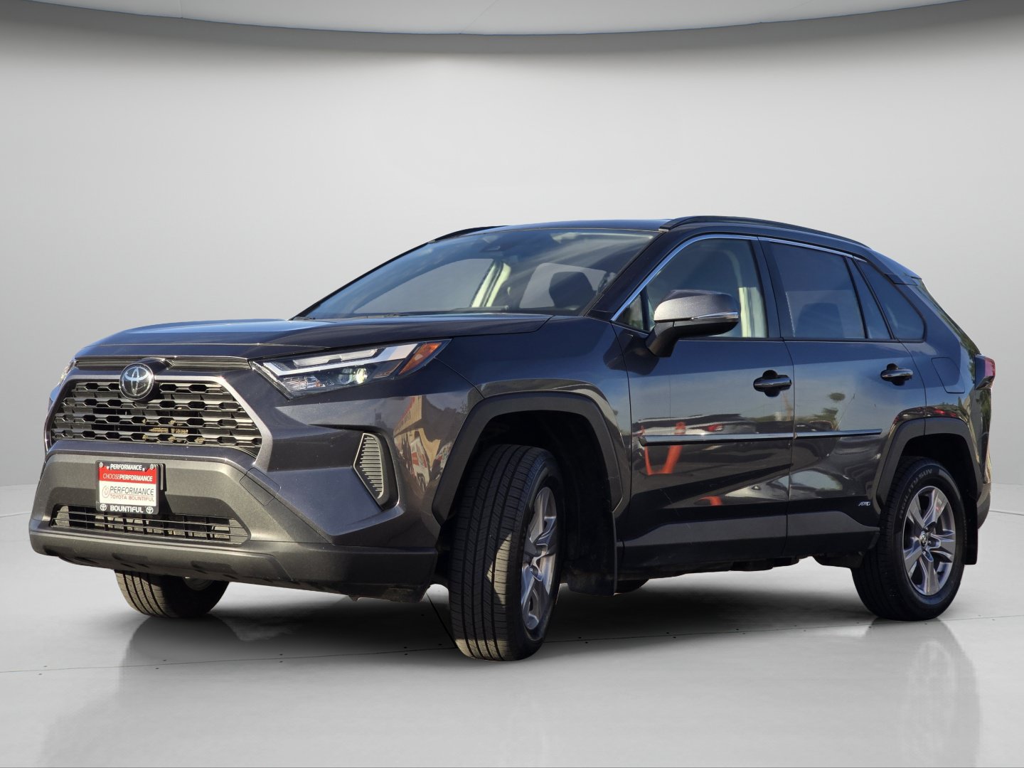Used 2025 Toyota RAV4 XLE AWD/4WD image 17