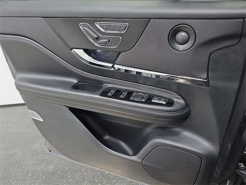 Certified 2021 Lincoln Corsair Reserve w/ Elements Package image 24