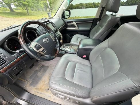 Used 2011 Toyota Land Cruiser w/ Upgrade Pkg AWD/4WD image 44