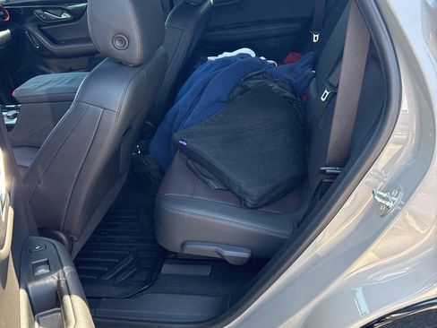 Used 2021 Chevrolet Blazer RS w/ Enhanced Convenience Package image 9