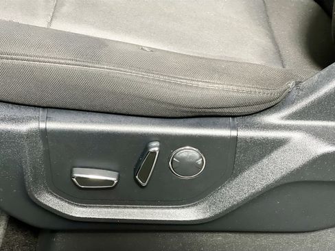 Used 2018 Ford F150 XLT w/ Equipment Group 302A Luxury image 15