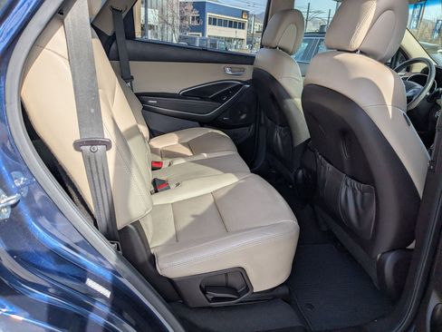 Used 2017 Hyundai Santa Fe SE image 31