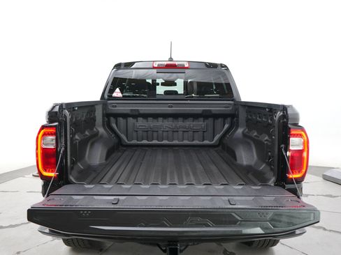 Used 2024 GMC Canyon Denali AWD/4WD image 16
