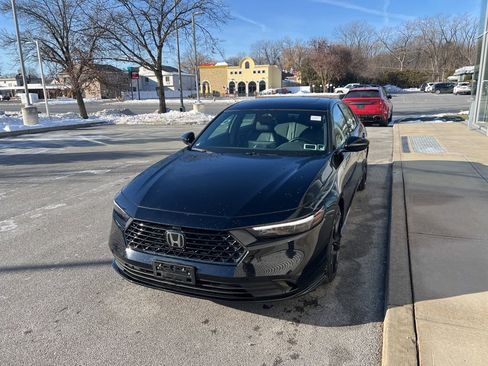 Used 2023 Honda Accord Sport image 49