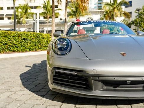 Used 2021 Porsche 911 Carrera image 10