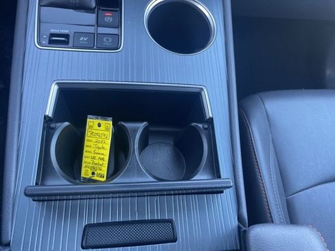 Used 2022 Toyota Sienna XSE image 32