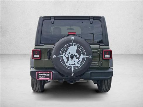 Used 2023 Jeep Wrangler Sport S image 7