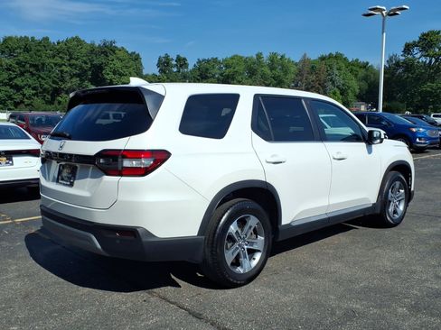 Certified 2025 Honda Pilot EX-L image 10