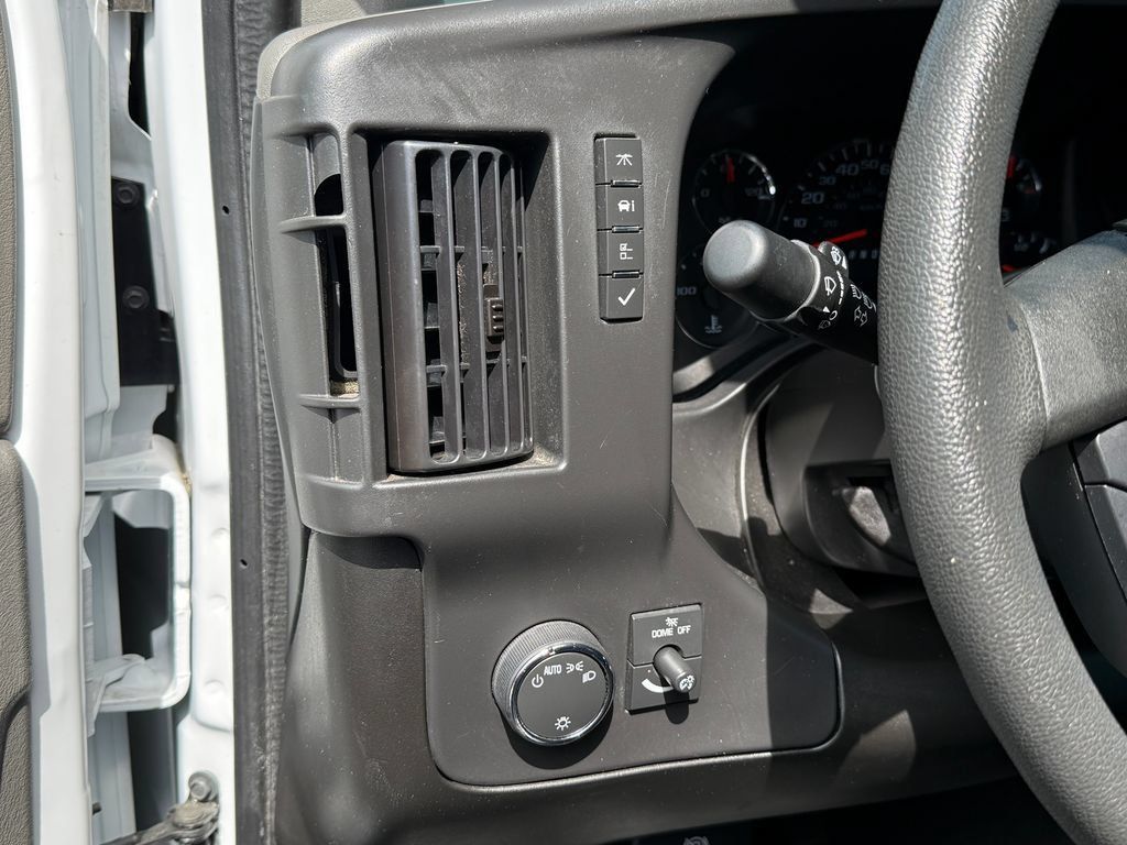 Used 2025 GMC Savana 2500 w/ Driver Convenience Package RWD image 26