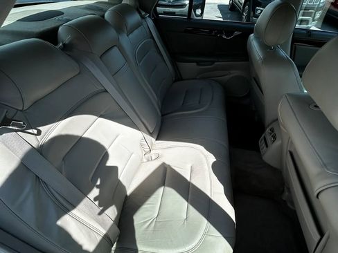 Used 2001 Cadillac De Ville Sedan image 9