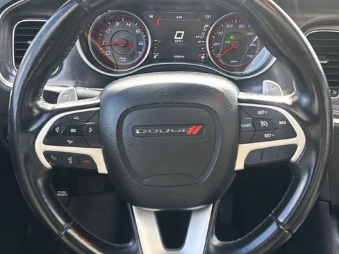 Used 2015 Dodge Charger SXT RWD image 12