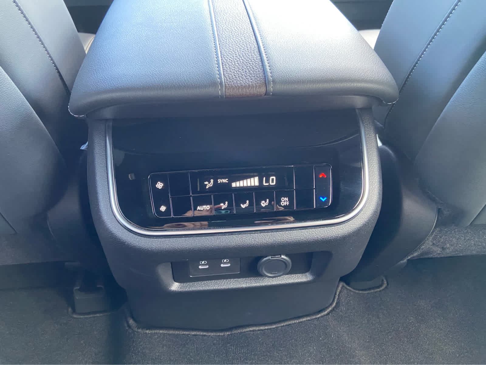 Used 2025 Nissan Armada SL AWD/4WD image 22