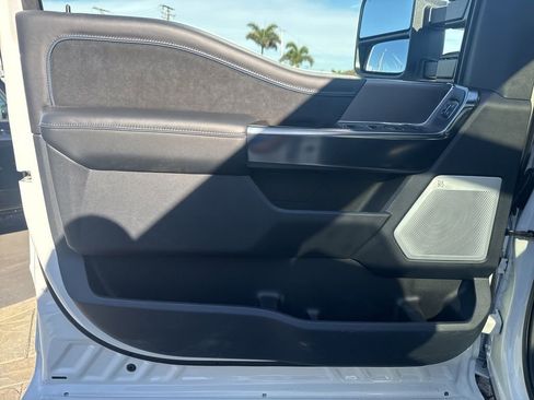 Used 2026 Ford F450 Platinum w/ FX4 Off-Road Package image 25