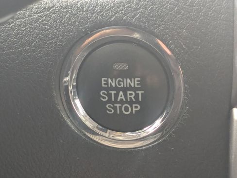 Used 2018 Toyota 4Runner Limited AWD/4WD image 15