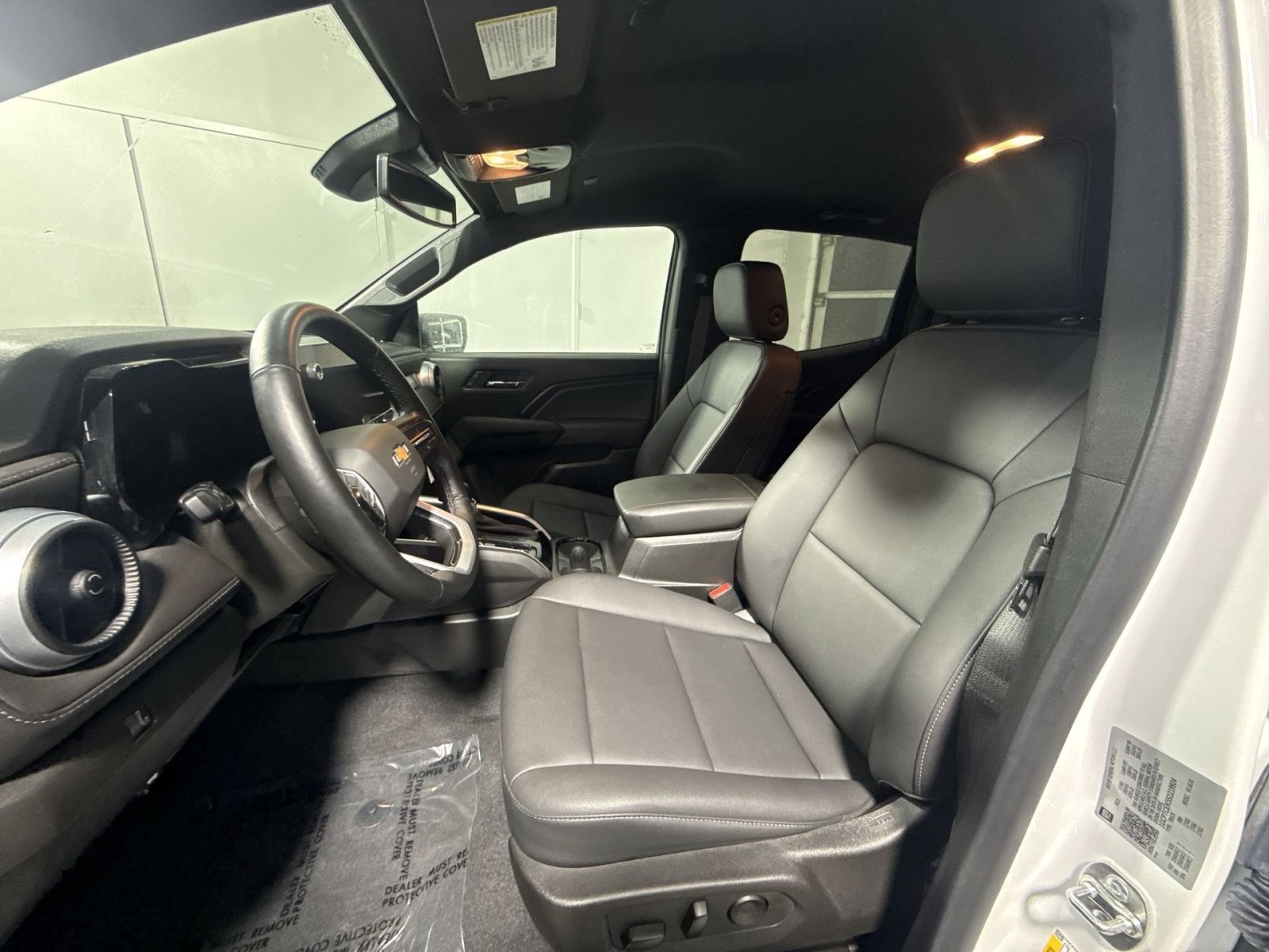 Used 2025 Chevrolet Colorado LT w/ LT Convenience Package AWD/4WD image 14