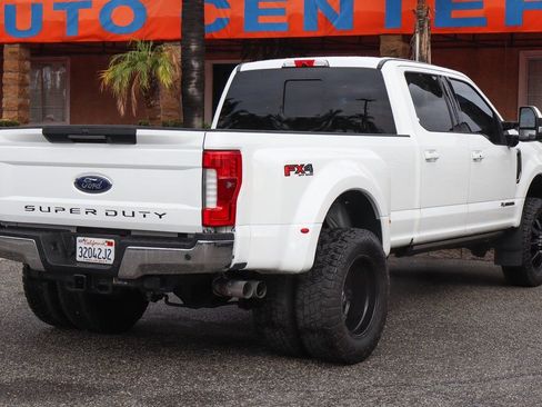 Used 2017 Ford F350 Lariat w/ Lariat Ultimate Package image 10