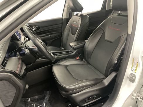 Used 2022 Jeep Compass Trailhawk w/ Sun and Sound Group AWD/4WD image 13
