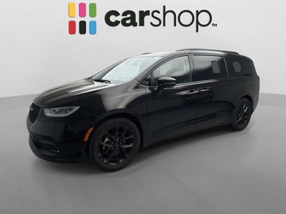Used 2025 Chrysler Pacifica Limited