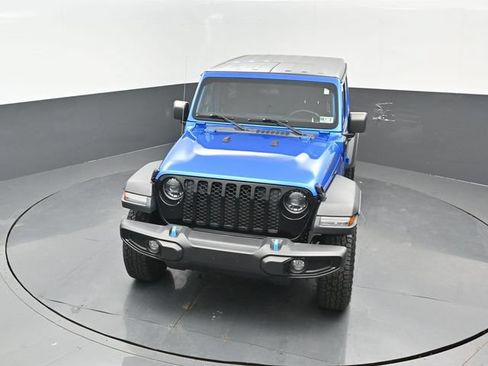 Used 2023 Jeep Wrangler Unlimited w/ Cold Weather Group AWD/4WD image 17