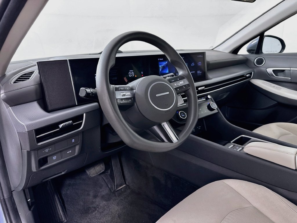 Used 2025 Hyundai Sonata SEL FWD image 9