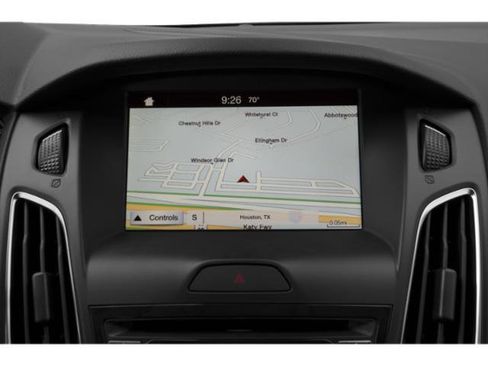 Used 2015 Ford Focus Titanium FWD image 16