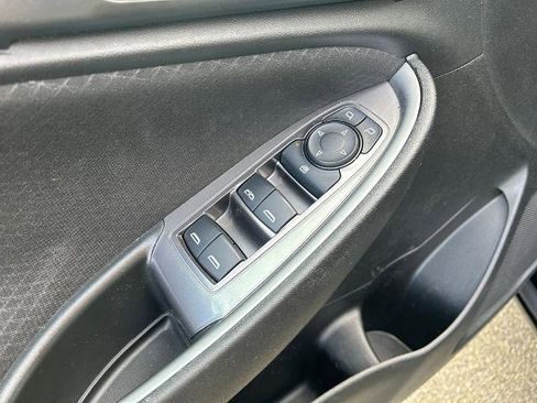 Used 2023 Chevrolet Malibu LT FWD image 19
