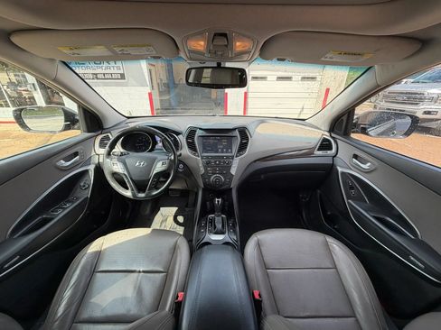 Used 2017 Hyundai Santa Fe Sport FWD image 11