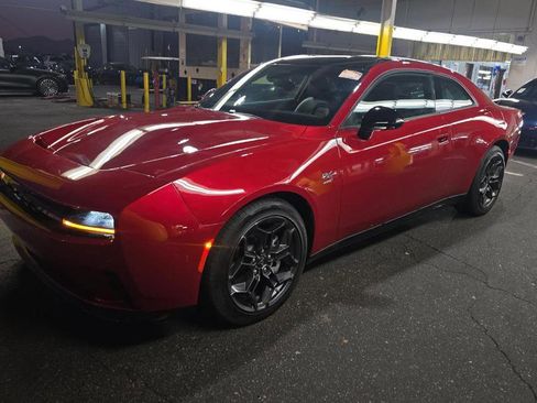 Used 2025 Dodge Charger R/T w/ Quick Order Package 25M R/T image 1