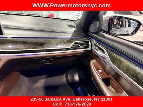 Used 2021 BMW 750i xDrive w/ Executive Package AWD/4WD image 26