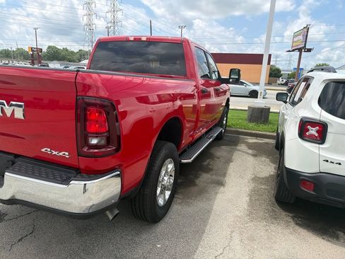 Used 2026 RAM 2500 Big Horn AWD/4WD image 6