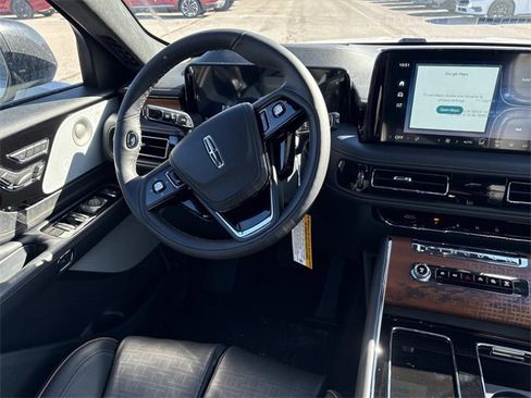New 2026 Lincoln Aviator Black Label w/ Dynamic Handling Package image 14