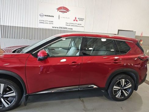 Used 2023 Nissan Rogue SL AWD/4WD image 6