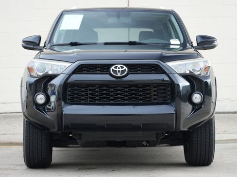 Used 2016 Toyota 4Runner SR5 Premium RWD image 6