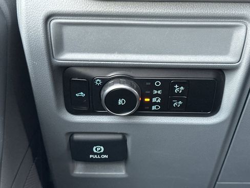 Used 2023 Ford F150 XLT image 27