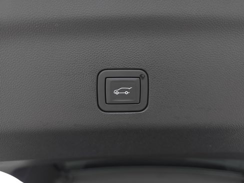 Used 2024 Chevrolet Tahoe High Country w/ Advanced Technology Package image 43