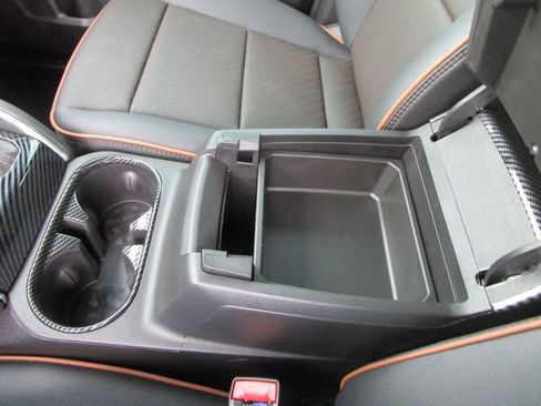 Used 2025 GMC Canyon AT4 w/ Technology Plus Package image 41