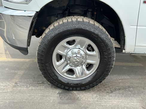 Used 2018 RAM 2500 Tradesman w/ Chrome Appearance Group AWD/4WD image 32