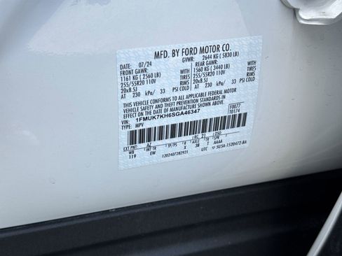 Used 2025 Ford Explorer ST-Line w/ Premium Package image 35